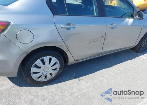 2011 Mazda Mazda3 I Sport z USA, uszkodzony, nr VIN JM1BL1UF2B1378953